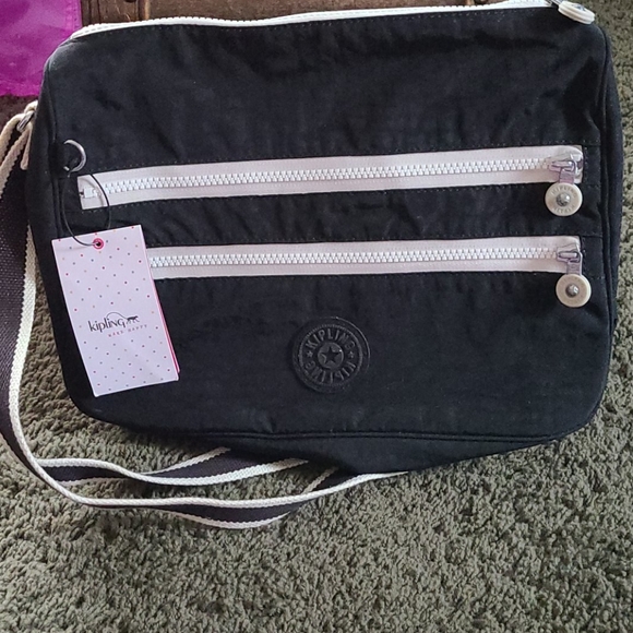 Nwt - Picture 1 of 3